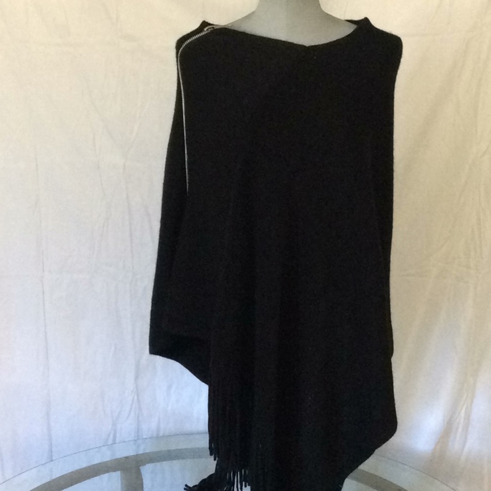 Loft poncho - Picture 2 of 7